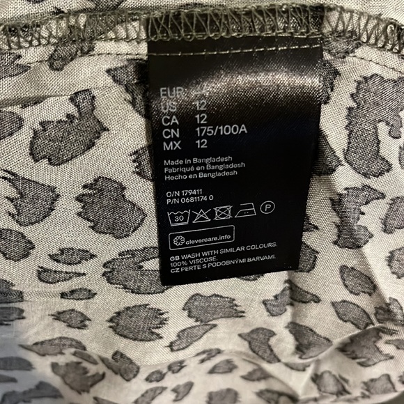 H&M Shirt Dress - Picture 6 of 6